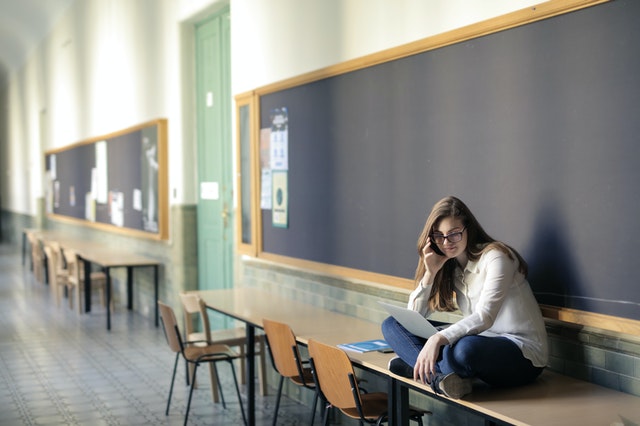 重庆女生职高专业推荐学校(适合女生的职高专业学校)(图1)